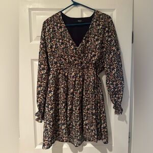 Mid thigh long sleeve dress, floral